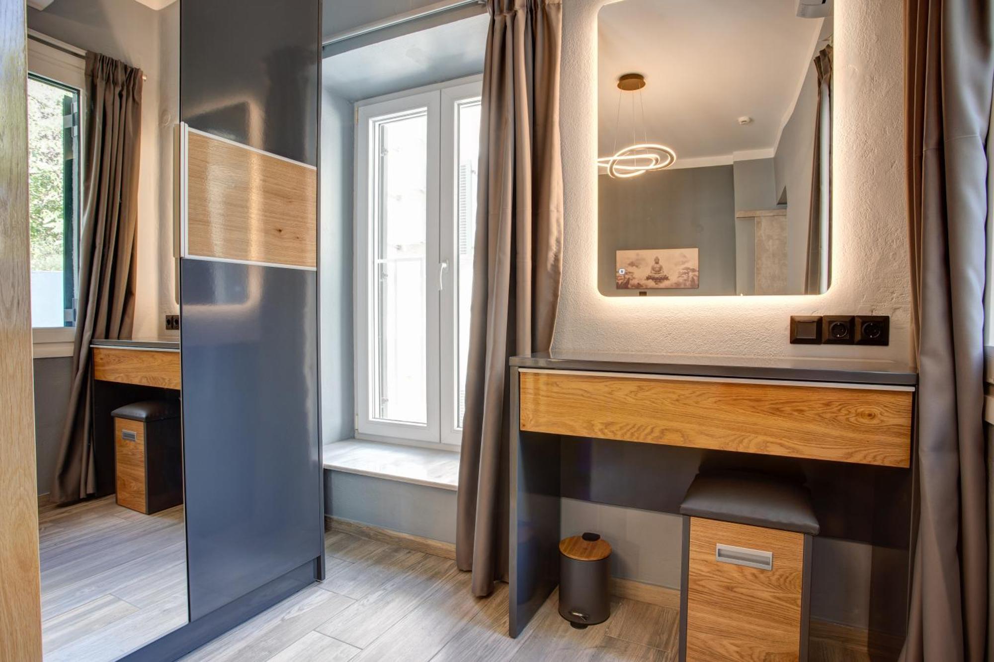 Agora Apartments Mytilíni Eksteriør billede