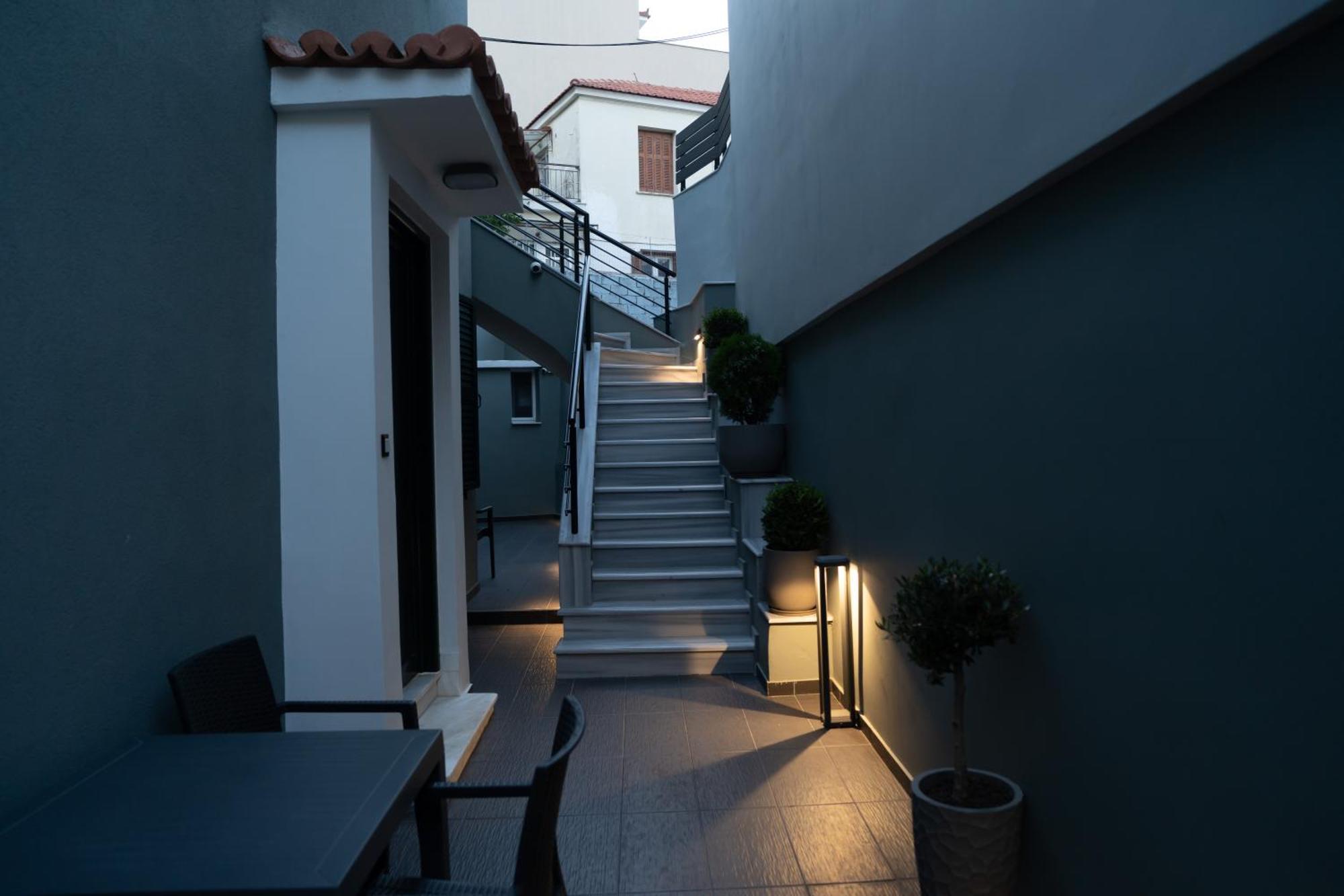 Agora Apartments Mytilíni Eksteriør billede
